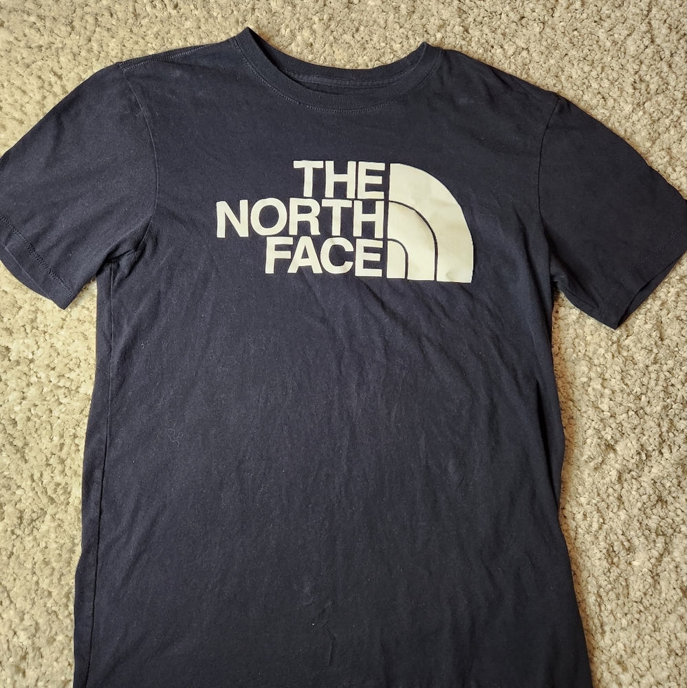 North Face size MEDIUM